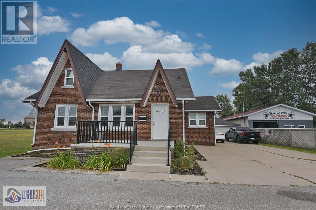 Photo 5 of 4590 Walker, Windsor ON