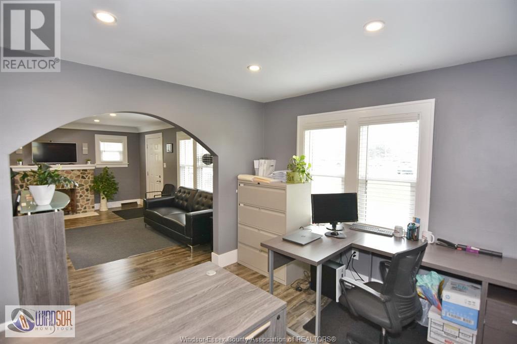 Photo 20 of 4590 Walker, Windsor ON