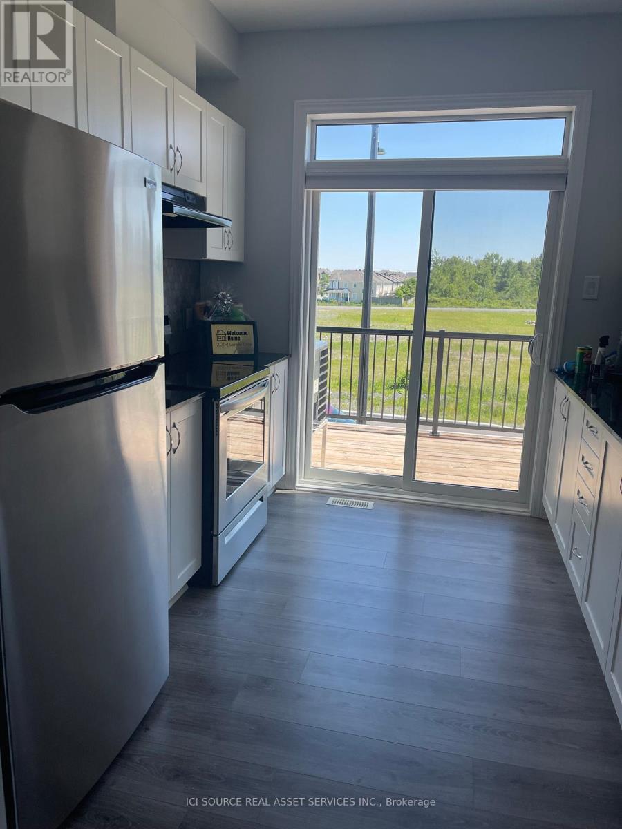 Photo 1 of 2064 Leinster Circle, Ottawa ON