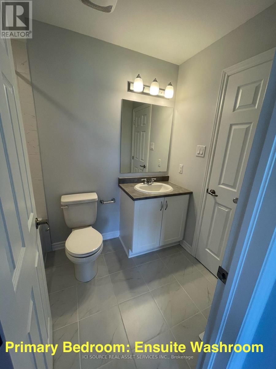 Photo 2 of 2064 Leinster Circle, Ottawa ON