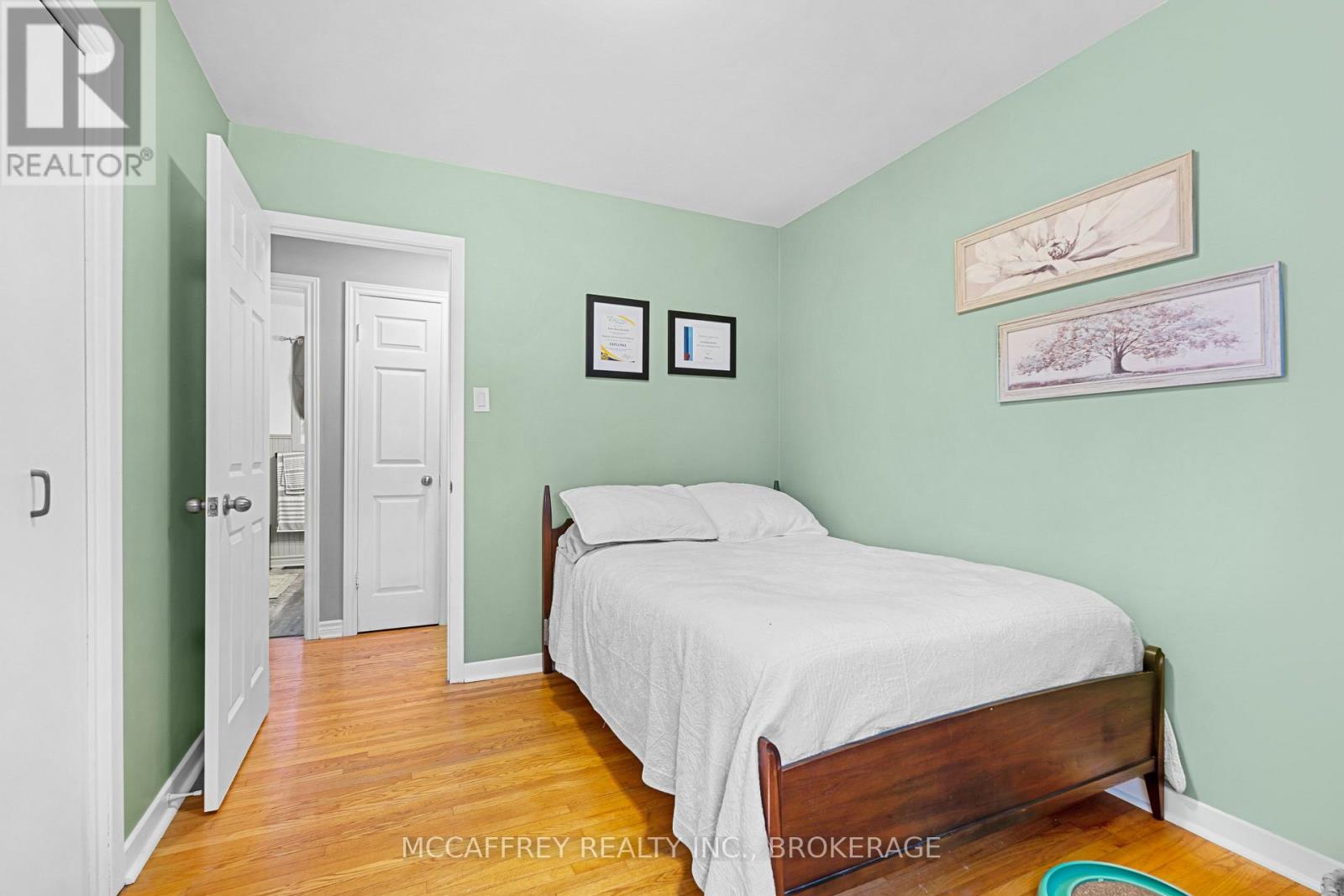 Photo 21 of 102 Wright Place, Greater Napanee ON