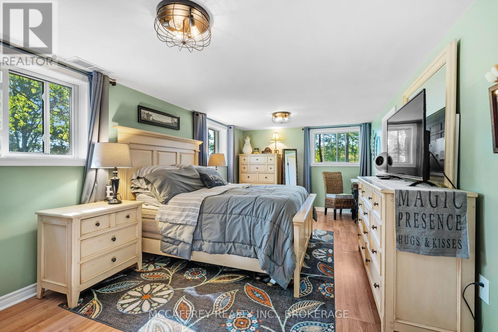 Photo 27 of 102 Wright Place, Greater Napanee ON