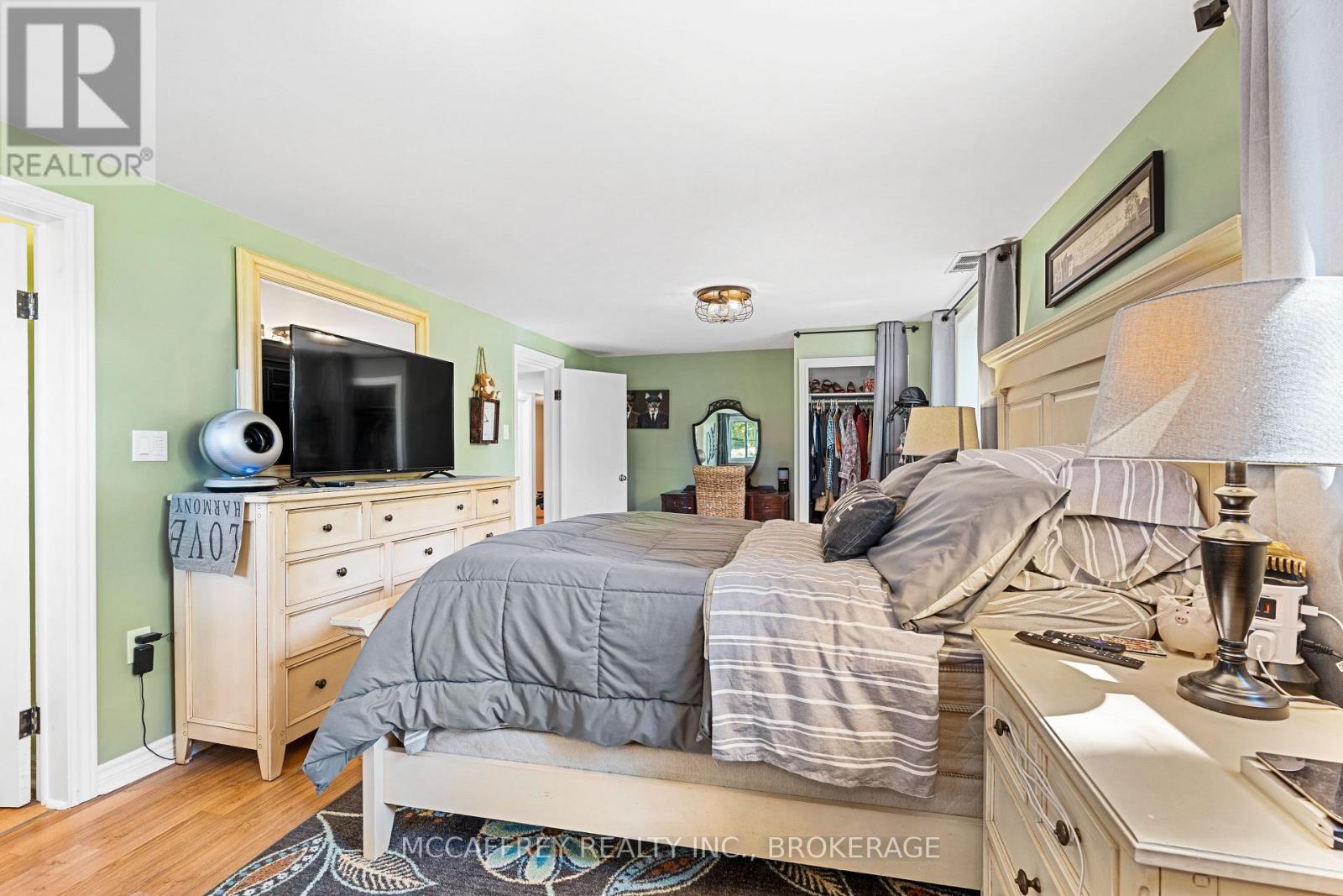 Photo 29 of 102 Wright Place, Greater Napanee ON