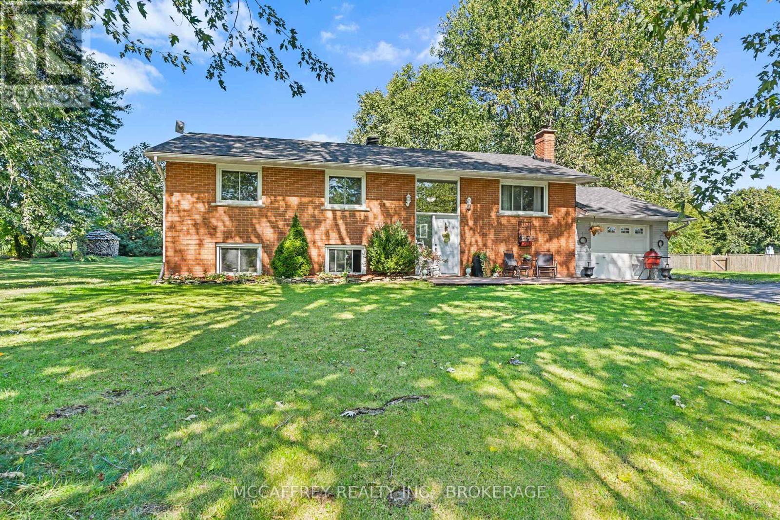 Photo 37 of 102 Wright Place, Greater Napanee ON