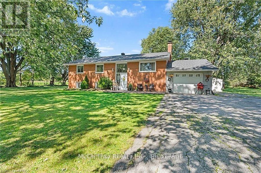 Photo 39 of 102 Wright Place, Greater Napanee ON