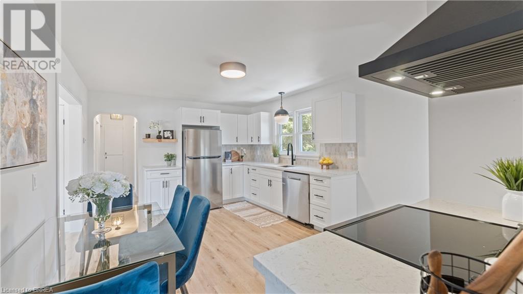 Photo 13 of 37 Rowanwood Avenue, Brantford ON
