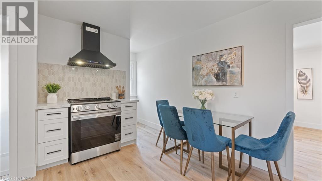 Photo 12 of 37 Rowanwood Avenue, Brantford ON