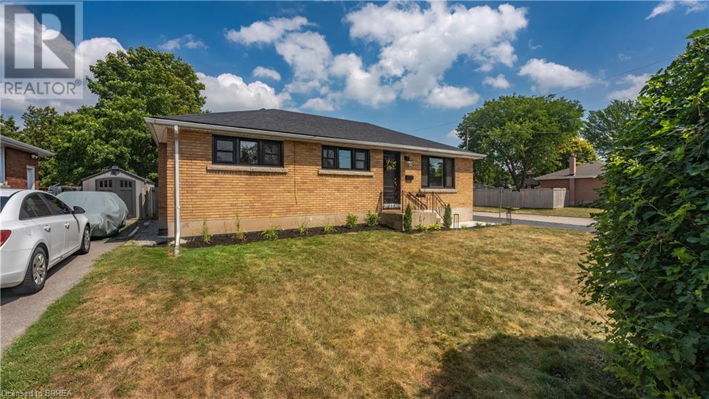Photo 4 of 37 Rowanwood Avenue, Brantford ON