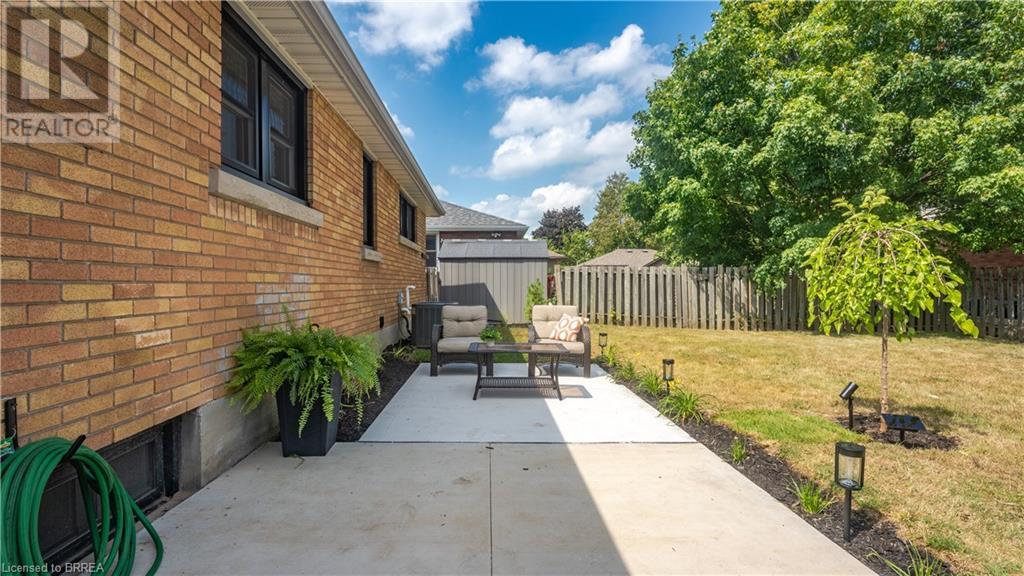 Photo 31 of 37 Rowanwood Avenue, Brantford ON