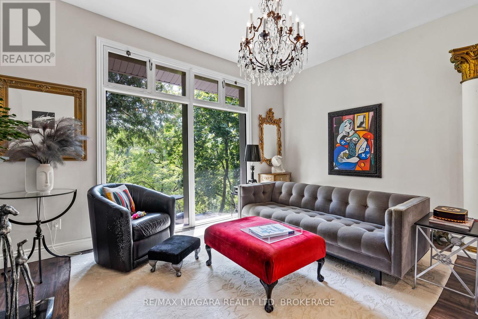 Photo 10 of 177 Highland Avenue, St Catharines ON