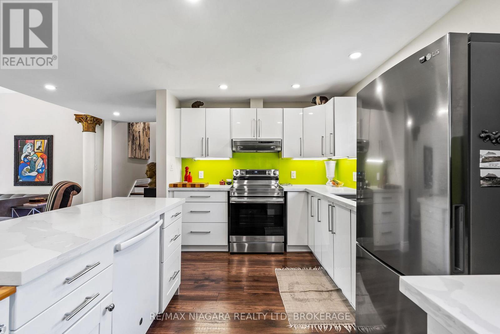 Photo 15 of 177 Highland Avenue, St Catharines ON