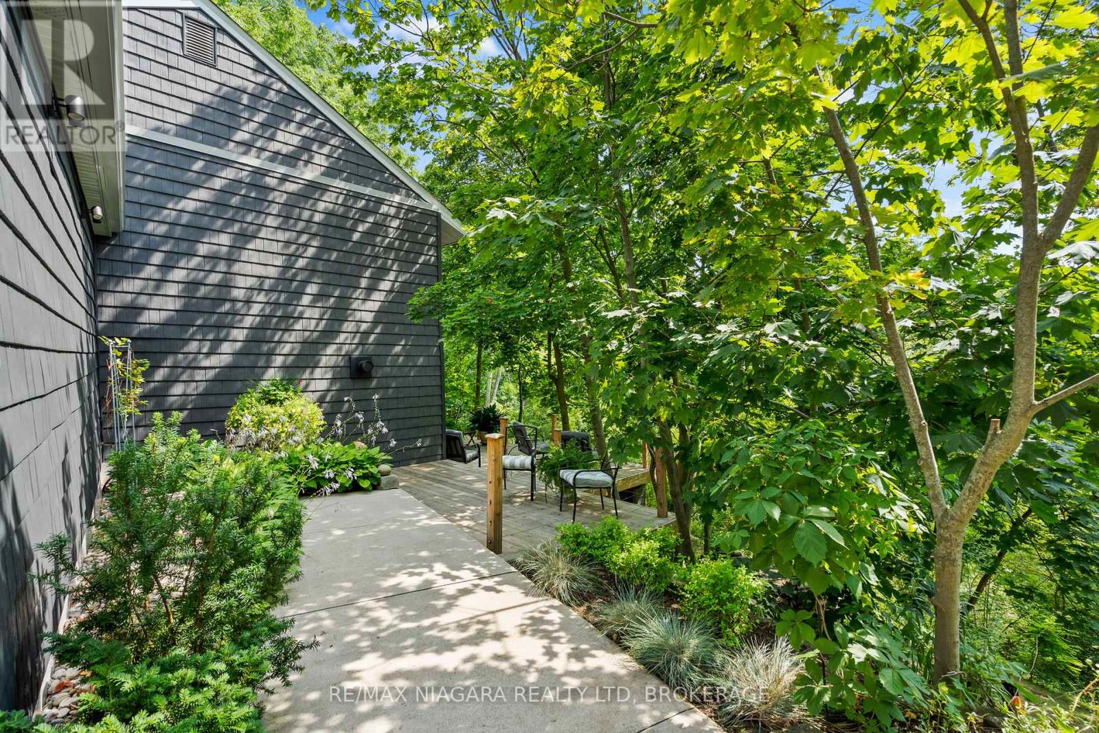 Photo 7 of 177 Highland Avenue, St Catharines ON