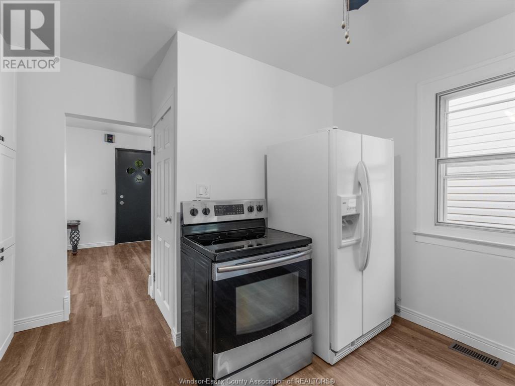 Photo 7 of 1133 Moy Avenue, Windsor ON