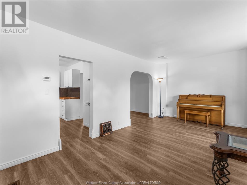 Photo 4 of 1133 Moy Avenue, Windsor ON