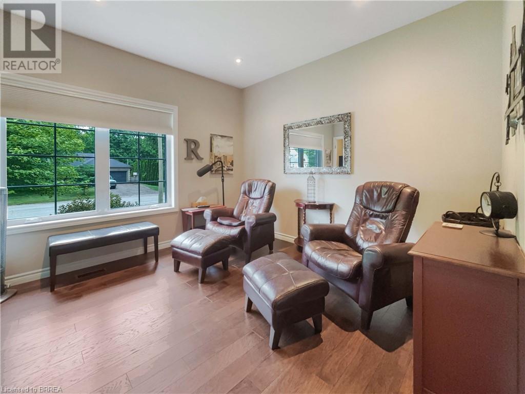 Photo 17 of 2 Kitson Street, Mount Pleasant ON