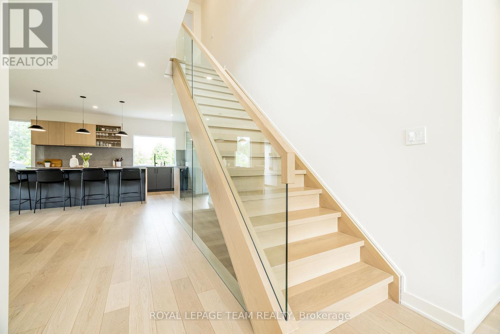 Photo 20 of 1995 Lenester Avenue, Ottawa ON