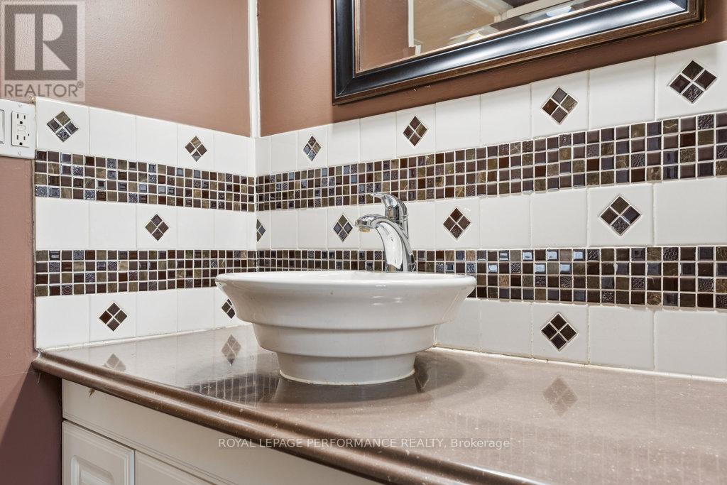 Photo 9 of 1036 Vista Barrett Private, Ottawa ON