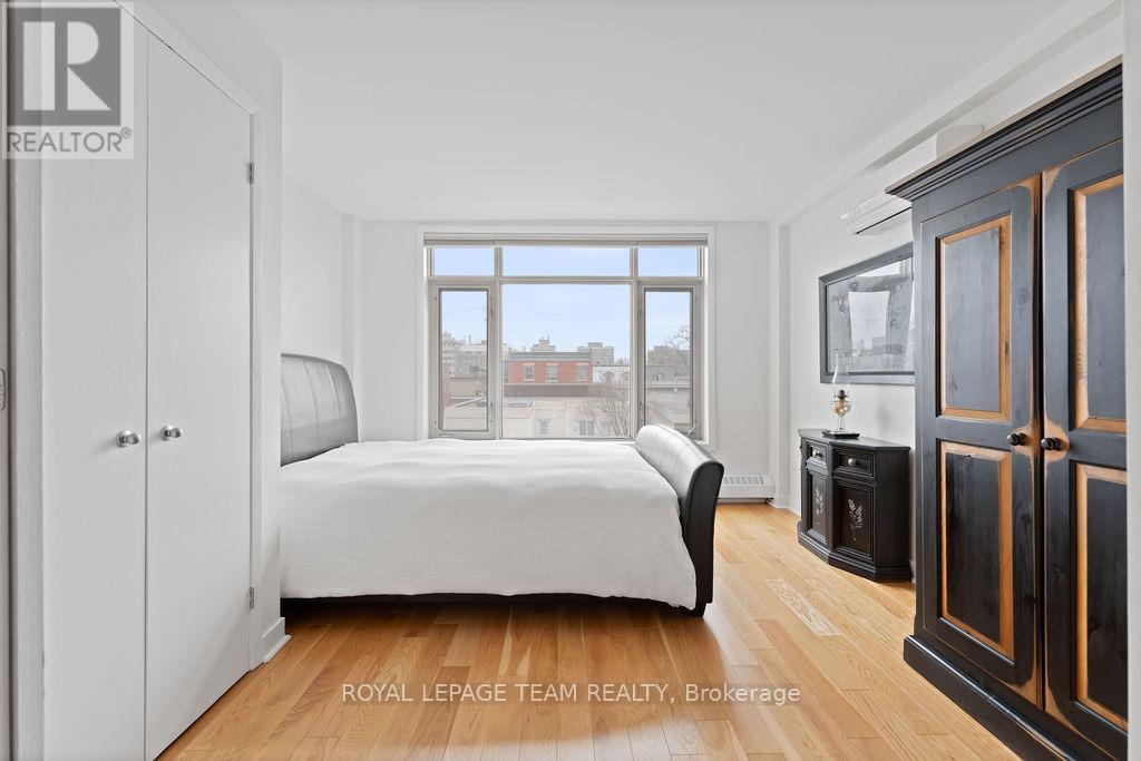 Photo 17 of 26 202 St Patrick Street, Ottawa ON