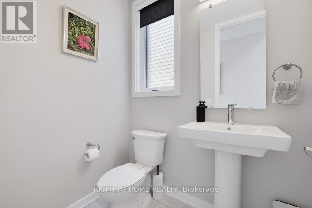 Photo 11 of 159 Rockmelon Street, Ottawa ON