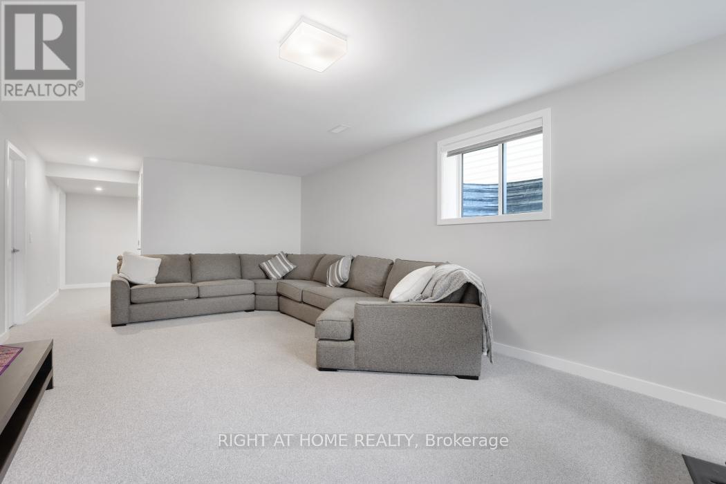 Photo 35 of 159 Rockmelon Street, Ottawa ON