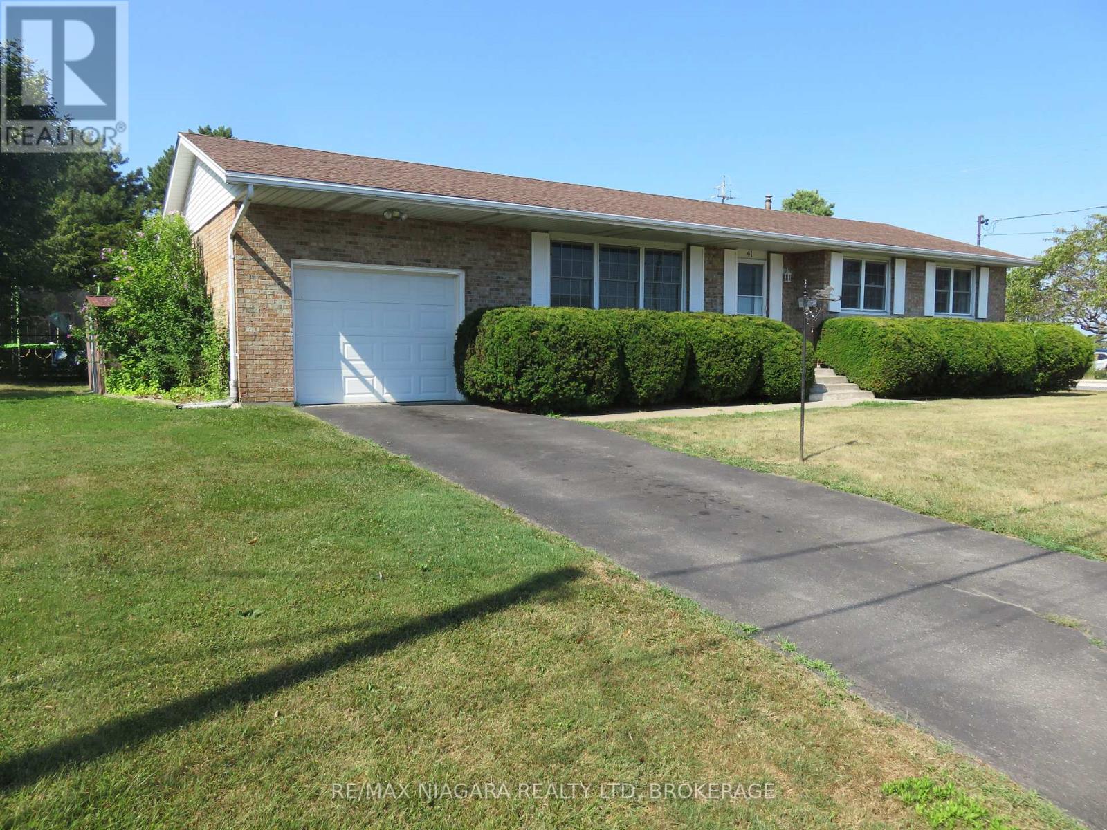 Photo 25 of 41 Madison Street, Fort Erie ON