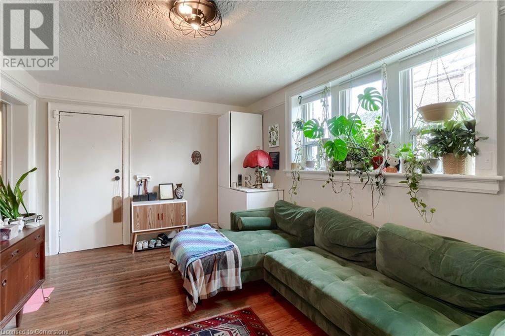 Photo 7 of 2 Vineland Avenue Unit 9, Hamilton ON