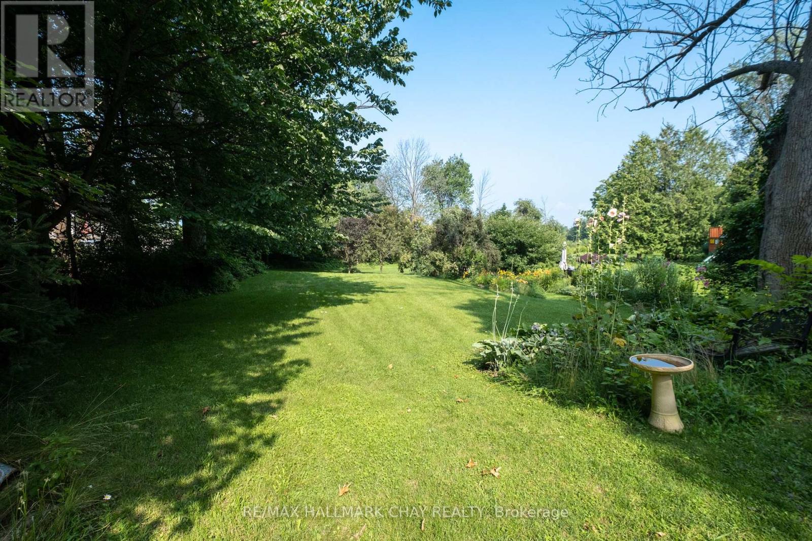 929 YONGE STREET - 11
