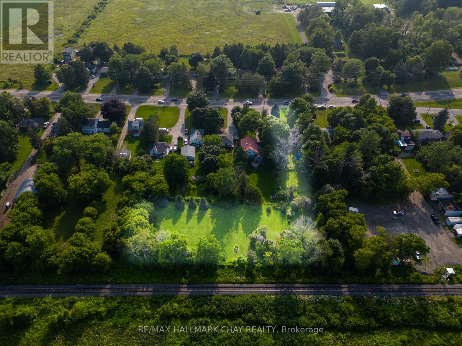 929 YONGE STREET - 4