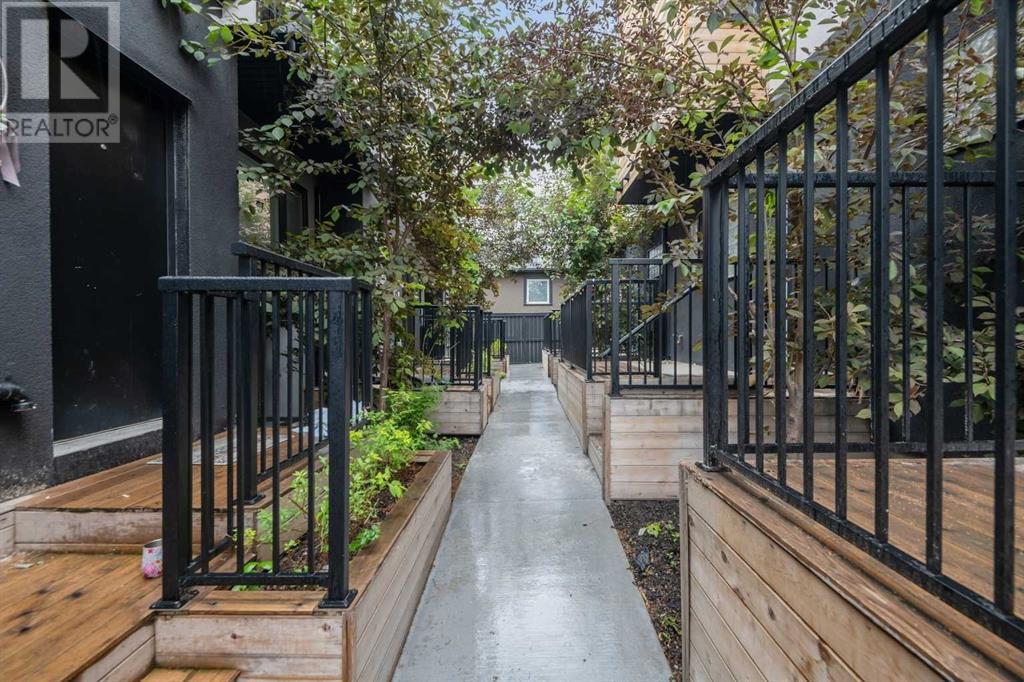 Single Family House for Sale in    Avenue NW Capitol Hill Calgary 