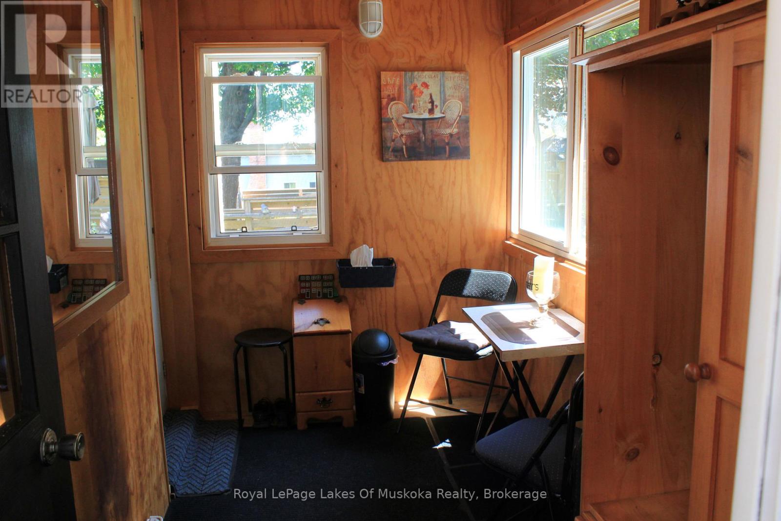 Photo 27 of 7 Duncan Street W, Huntsville ON