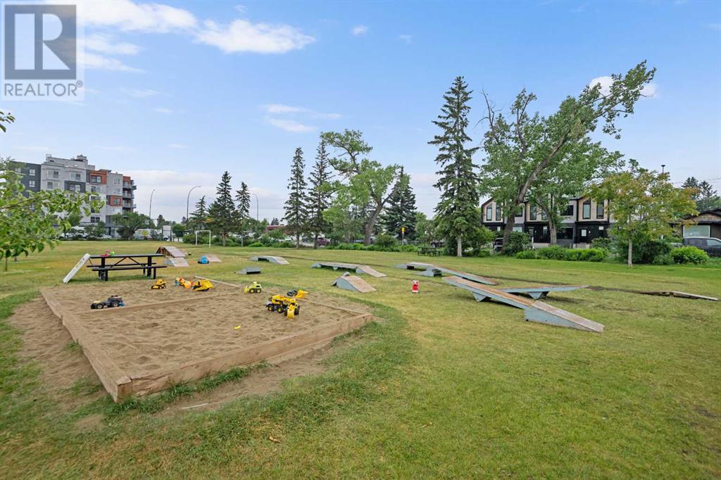 Single Family House for Sale in    Avenue NW Capitol Hill Calgary 
