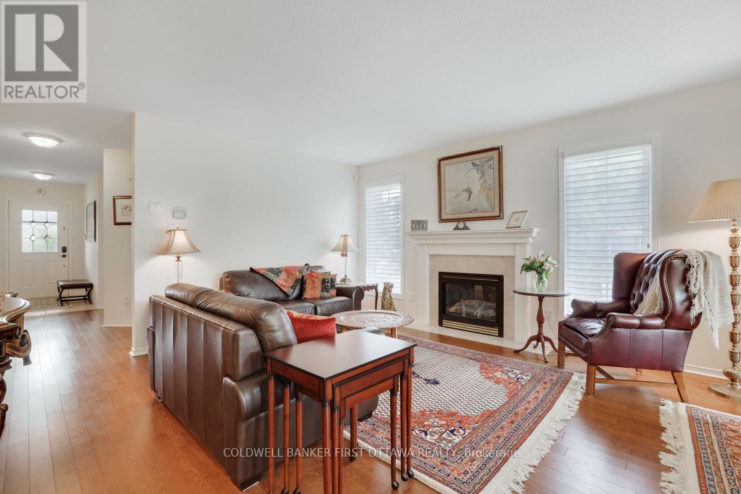 Photo 12 of 10 Ladybirds Crescent, Ottawa ON