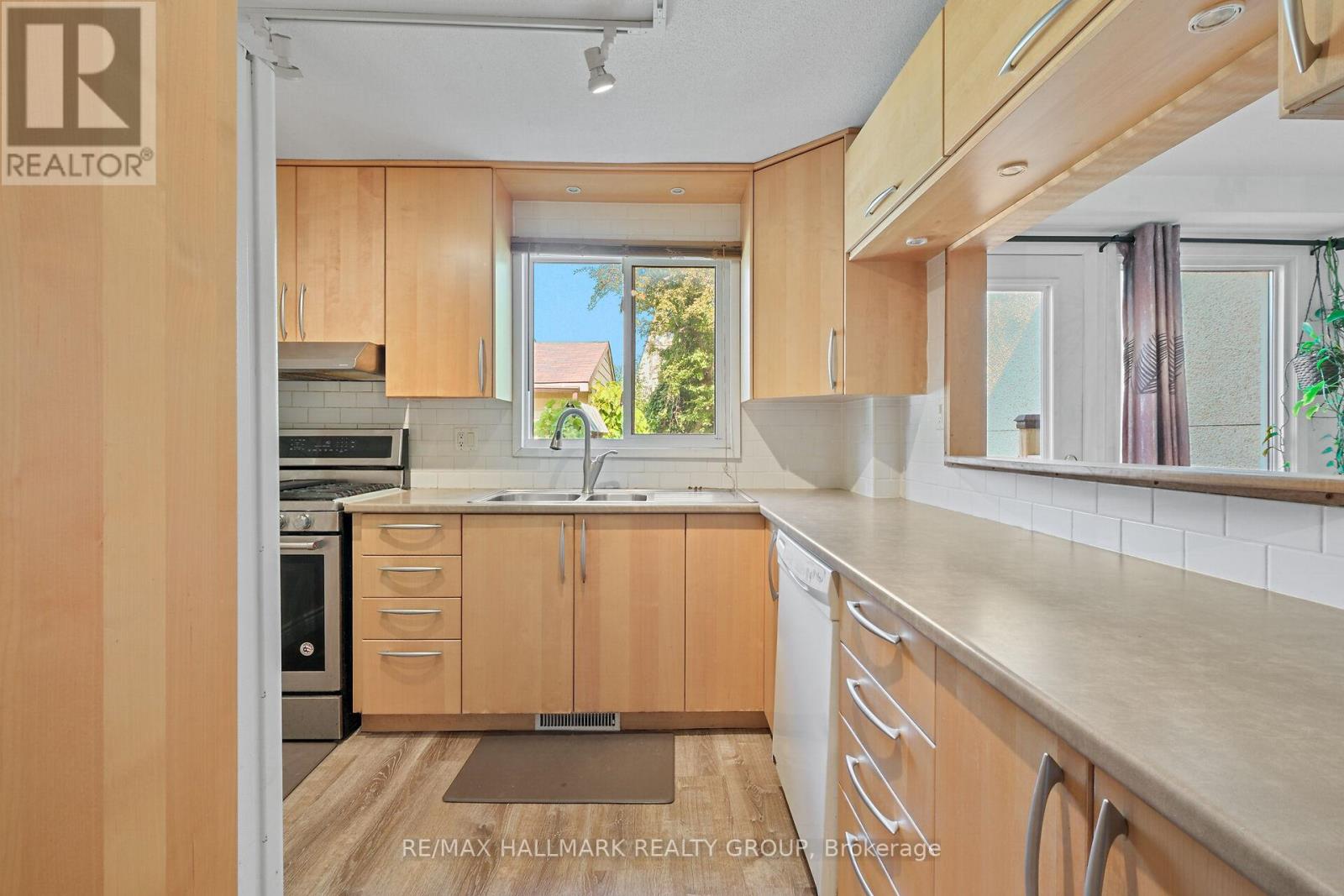 Photo 33 of 1089 Barwell Avenue, Ottawa ON