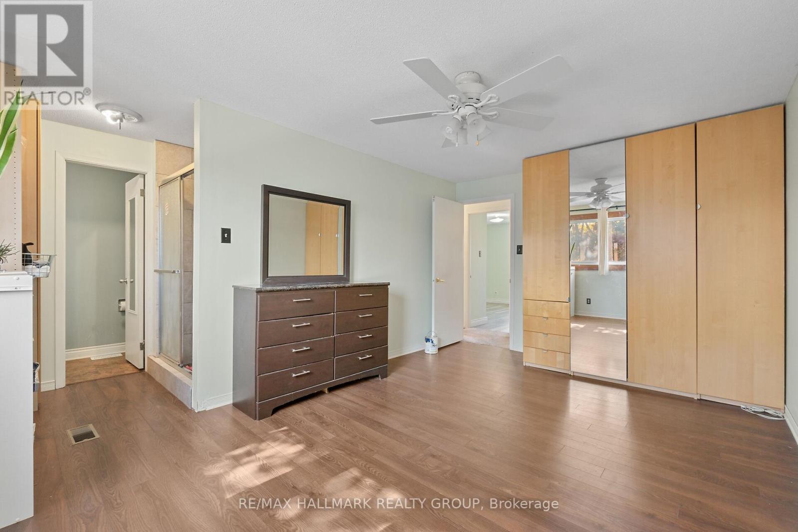 Photo 12 of 1089 Barwell Avenue, Ottawa ON