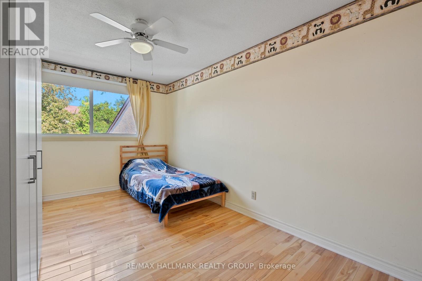Photo 9 of 1089 Barwell Avenue, Ottawa ON