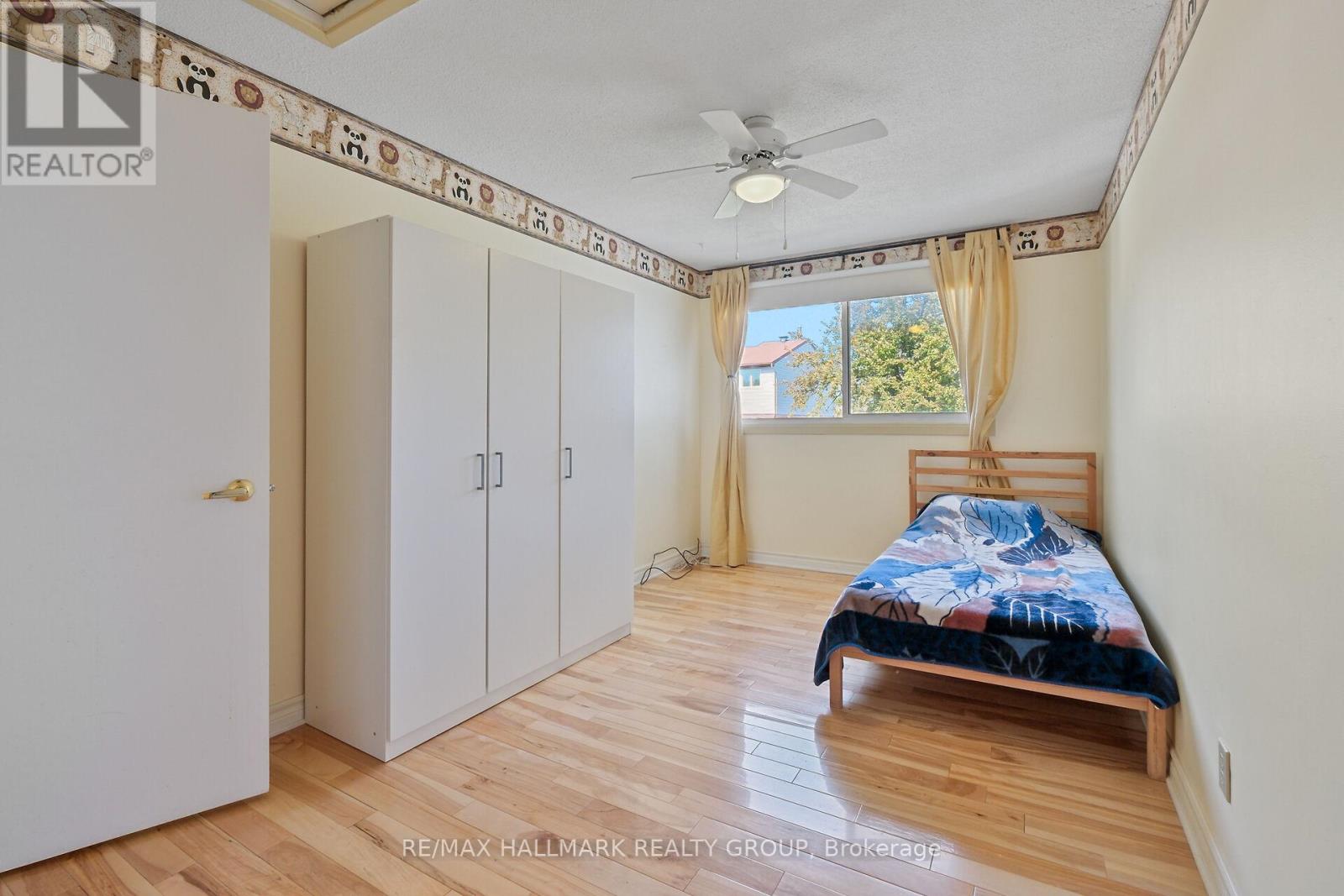 Photo 5 of 1089 Barwell Avenue, Ottawa ON