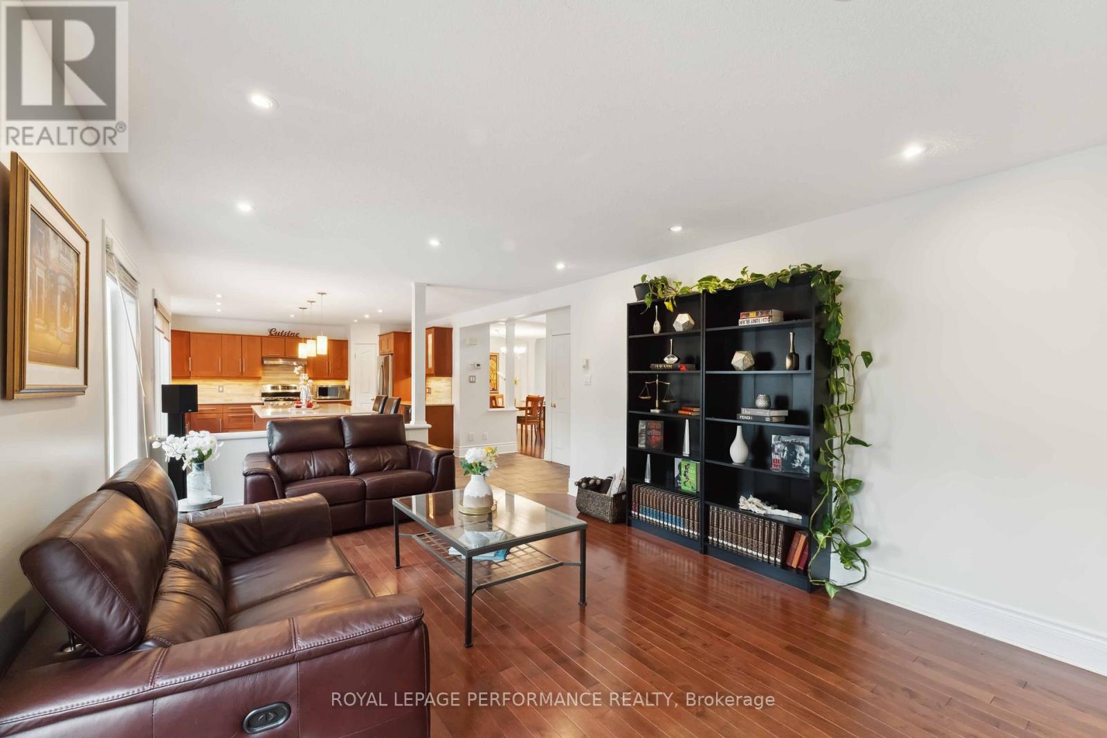 Photo 11 of 1060 Charest Way, Ottawa ON