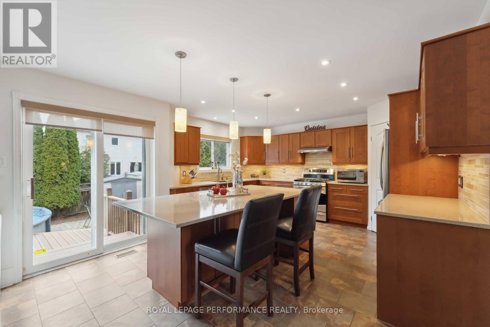 Photo 12 of 1060 Charest Way, Ottawa ON