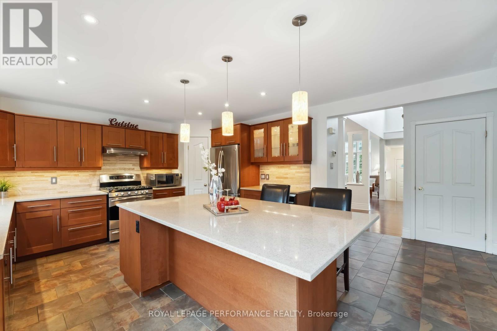 Photo 13 of 1060 Charest Way, Ottawa ON