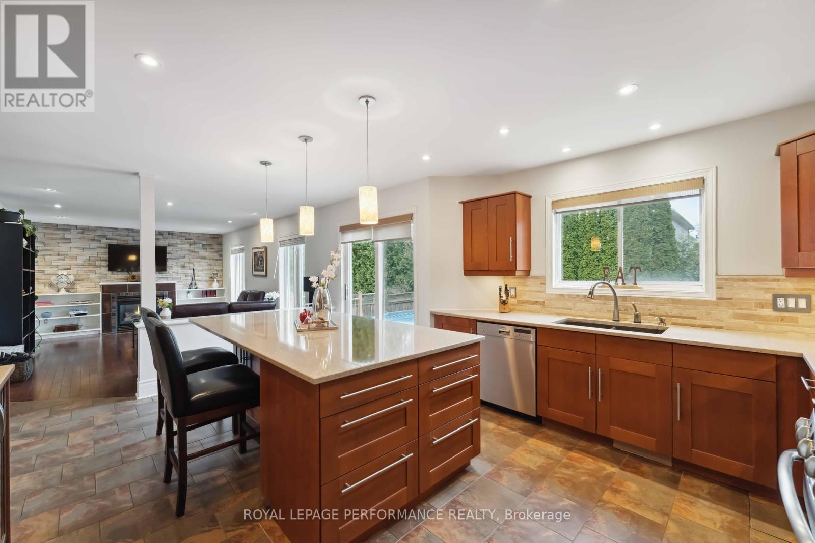 Photo 15 of 1060 Charest Way, Ottawa ON