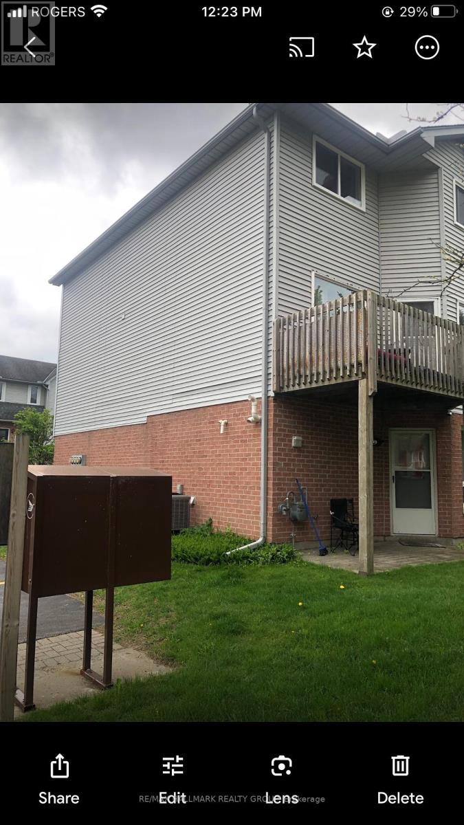 Photo 2 of 10 132 Brighton Street, Waterloo ON