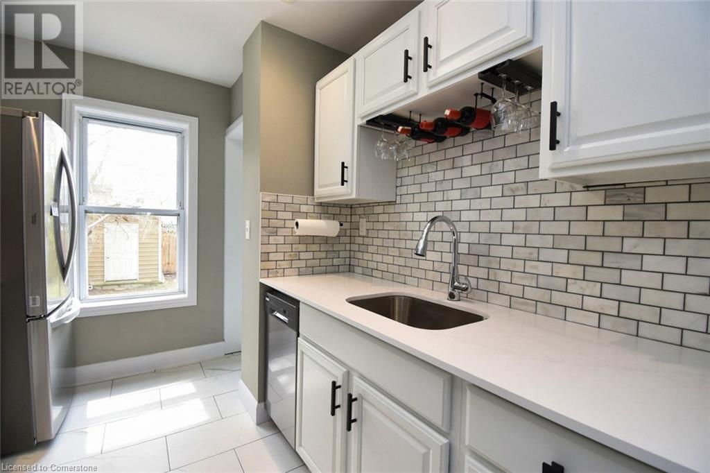 Photo 12 of 82 Alpine Avenue, Hamilton ON
