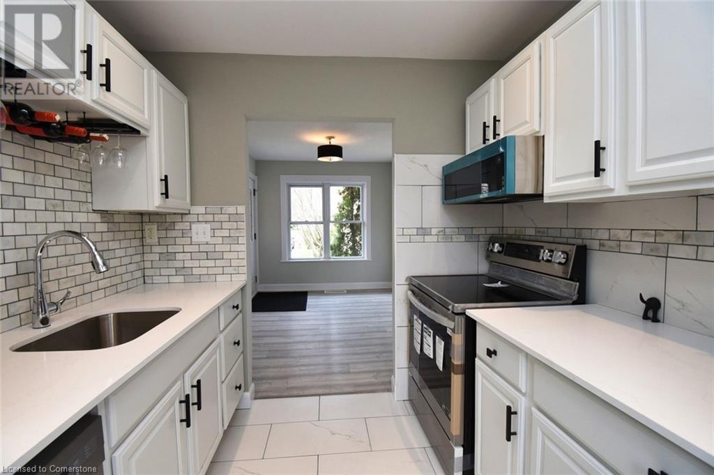 Photo 13 of 82 Alpine Avenue, Hamilton ON