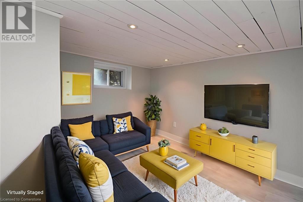 Photo 33 of 82 Alpine Avenue, Hamilton ON