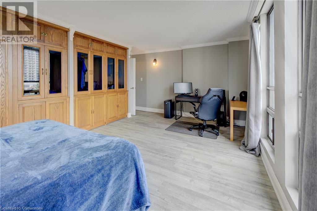 Photo 4 of 222 Jackson Street W Unit 702, Hamilton ON