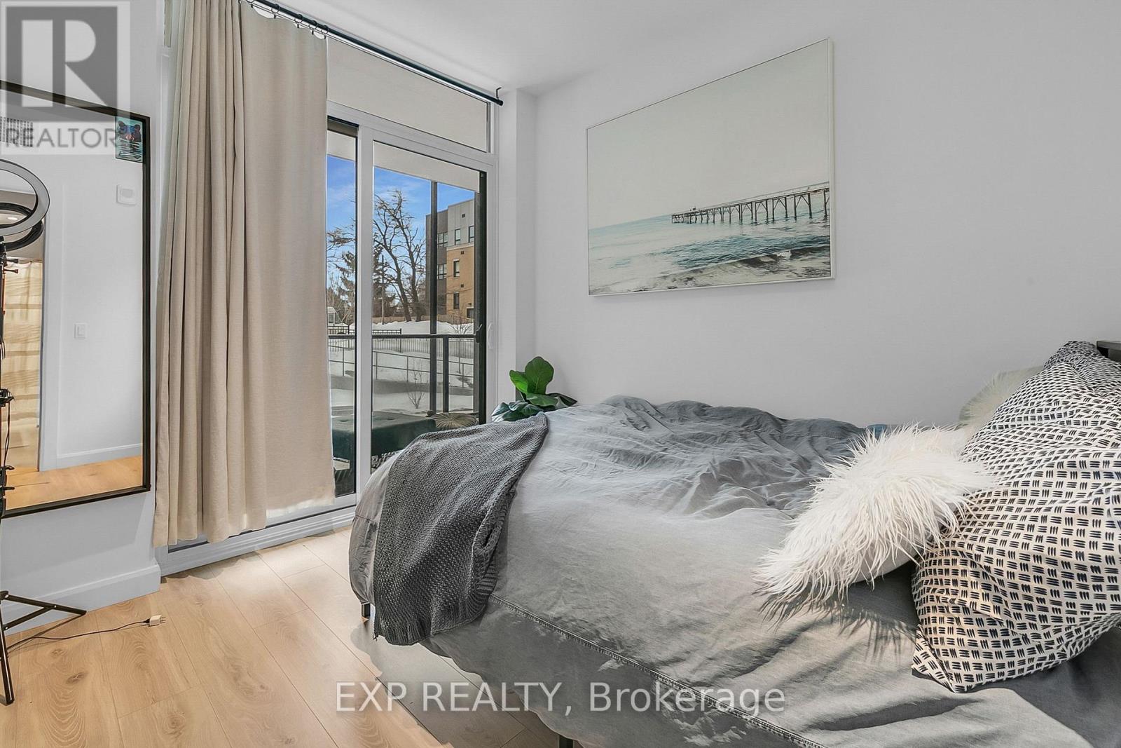 Photo 18 of 102 741 King Street W, Kitchener ON