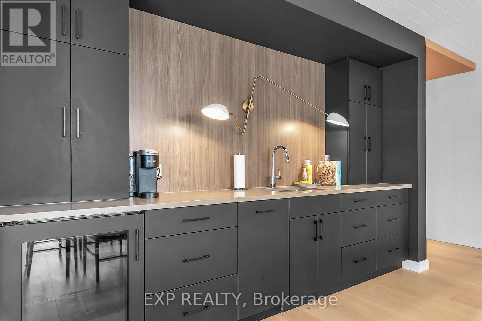Photo 33 of 102 741 King Street W, Kitchener ON