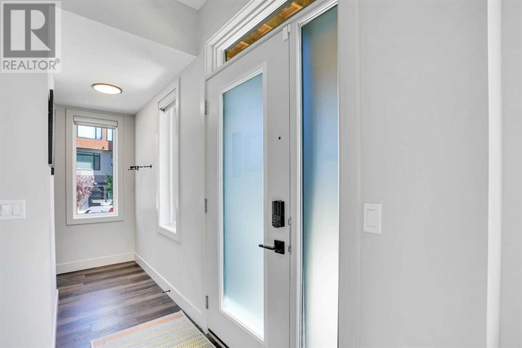 Single Family House for Sale in  Royal Elm Green NW Royal Oak Calgary 