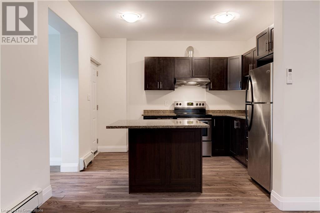 Photo 9 of 152 Sanford Avenue S, Hamilton ON