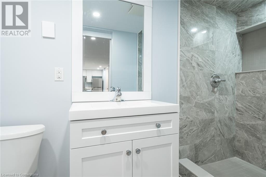 Photo 29 of 152 Sanford Avenue S, Hamilton ON